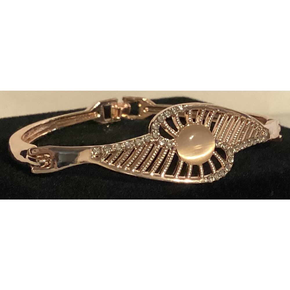 2751 NWOT Rose Gold Bracelet Bangle With Pink Beads and Cubic Zirconia Crystals